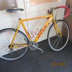TE KOOP RACEFIETS MERK BATAVUS NET OVER DE GRENS ZIE FOTO S, Ophalen, Batavus