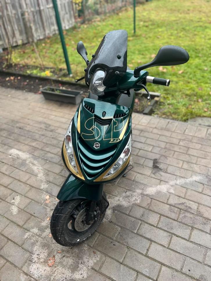 Piaggio zip 4t A klasse, Fietsen en Brommers, Scooters | Piaggio, Zo goed als nieuw, Zip, Ophalen