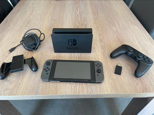 Nintendo Switch set - compleet, Games en Spelcomputers, Spelcomputers | Nintendo Switch, Zo goed als nieuw, Ophalen