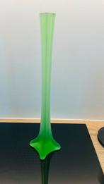 Mat groen glazen vaas 40cm hoogte, Huis en Inrichting, Woonaccessoires | Vazen, Ophalen of Verzenden, Groen, Glas