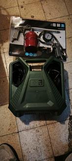 COMPRESSOR MET NIEUWE LUCHTTOOLS, Doe-het-zelf en Bouw, Compressors, Ophalen of Verzenden, Zo goed als nieuw, 6 tot 10 bar, Mobiel