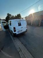 Camionnette à vendre, Auto's, Bestelwagens en Lichte vracht, 4 deurs, Wit, Grijs, Onderhoudsboekje
