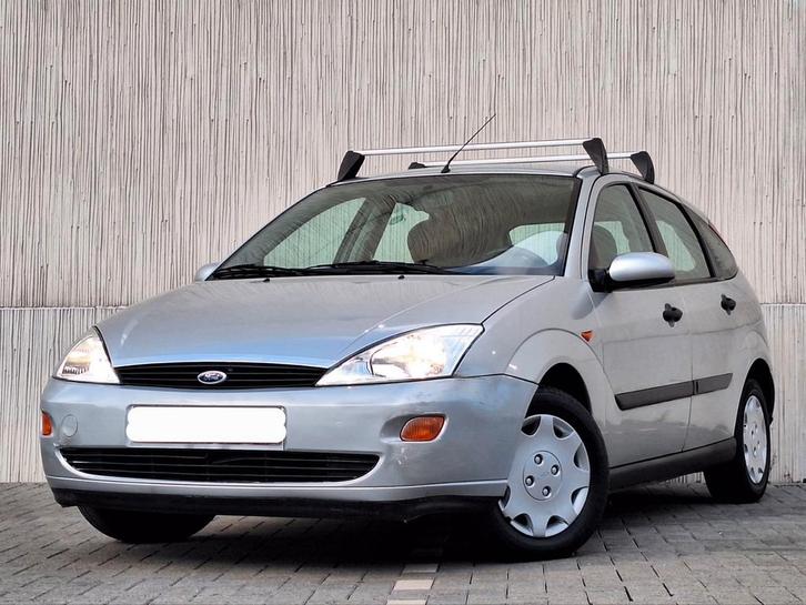 Ford Focus 1.6i/Automaat/78.000 KM/BENZINE/CLIM/CARNET, Auto's, Ford, Bedrijf, Focus, Isofix, Radio, USB, Benzine, Berline, 5 deurs