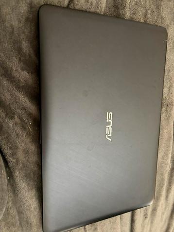 asus laptop amper gebruikt  beschikbaar voor biedingen