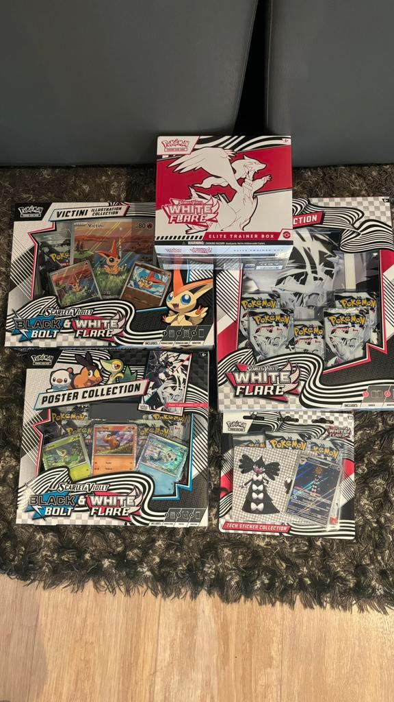 White flare boxen collectie, Hobby en Vrije tijd, Verzamelkaartspellen | Pokémon, Nieuw, Boosterbox, Ophalen of Verzenden
