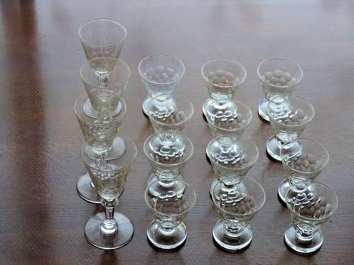 Lot 16 verres années 50, Verzamelen, Glas en Drinkglazen, Zo goed als nieuw, Ophalen of Verzenden