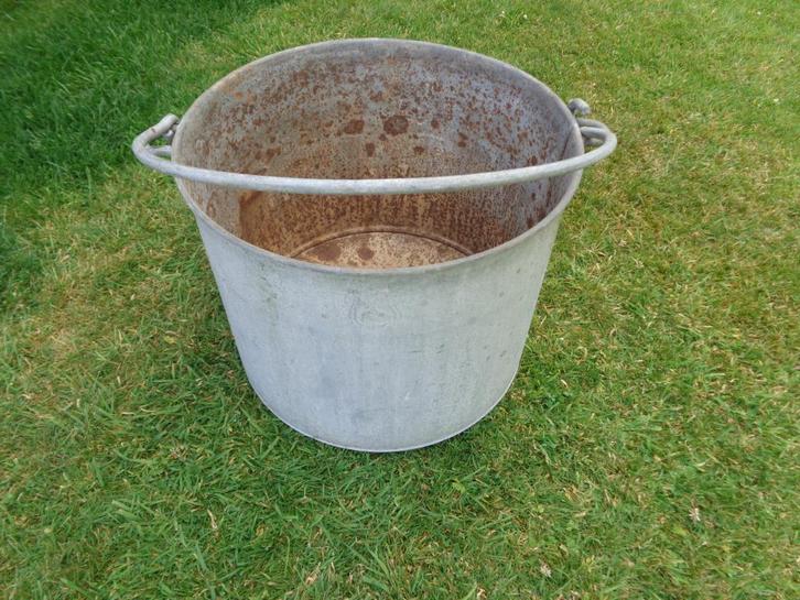 bassine ou chaudron en galvanisé - forme ronde - ancienne, Jardin & Terrasse, Bacs à fleurs & Jardinières, Utilisé, Métal, Balcon