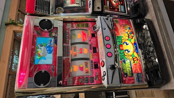 Originele Japanse gokkast, in goede werkende  staat., Verzamelen, Automaten | Gokkasten en Fruitautomaten, Ophalen
