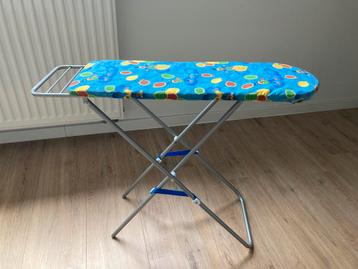 Strijkplank beschikbaar voor biedingen