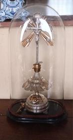 verzilverd kruisbeeld onder stolp, Antiek en Kunst, Ophalen