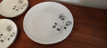 Plat rond avec roses, Winterling Marktleuthen Bavaria, Enlèvement ou Envoi