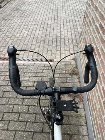 Koersfiets met 24 versnellingen beschikbaar voor biedingen