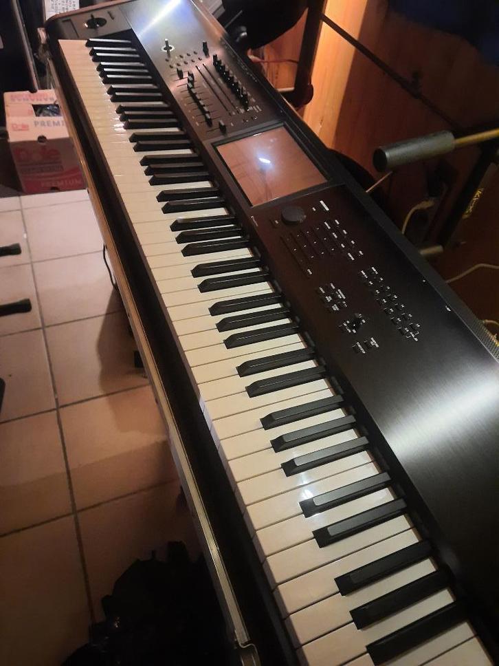 Korg Kronos 2 88 88 toetsen: RH3 (hamersimulatie), Muziek en Instrumenten, Synthesizers, Nieuw, 88 toetsen, Korg, Met koffer of flightcase