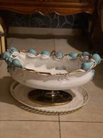 Grote vintage porseleinen sierschaal op voet- reliëf - goud, Ophalen, Gebruikt