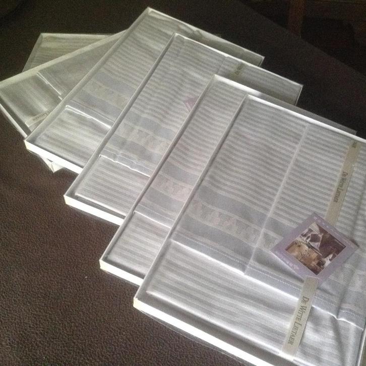 Tafelloper + 2 servetten De Witte Lietaer (winkelprijs 32€), Antiek en Kunst, Curiosa en Brocante, Ophalen of Verzenden