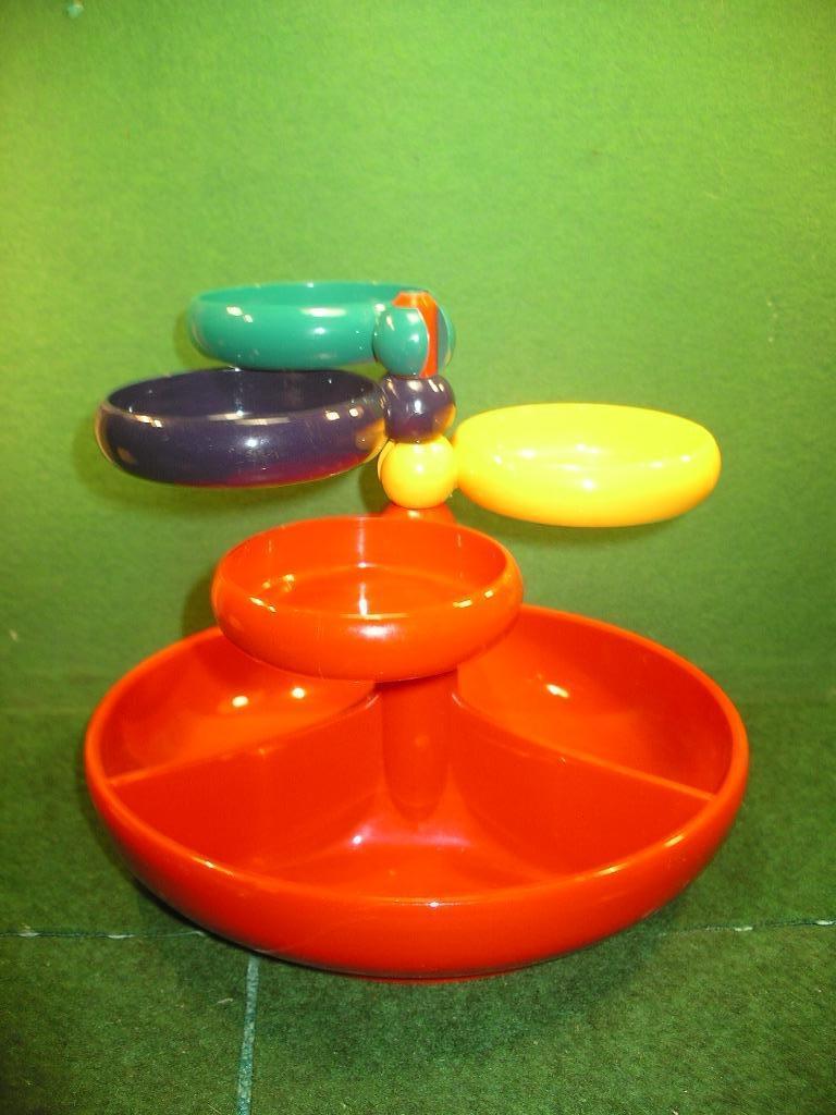 VINTAGE:ANNEES '70/PRESENTOIR 4 PLATEAUX MULTICOLORES+RAVIER, Enlèvement ou Envoi, Comme neuf, Autres types