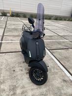 Vespa sprint S 2023 eerste eigenaar, Fietsen en Brommers, Ophalen, Zo goed als nieuw, Benzine, Vespa
