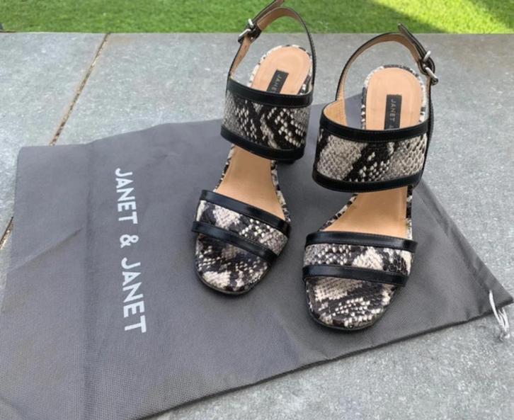 Chaussures à talon T36 Janet & Janet, Kleding | Dames, Schoenen, Zo goed als nieuw, Pumps, Zwart, Ophalen of Verzenden