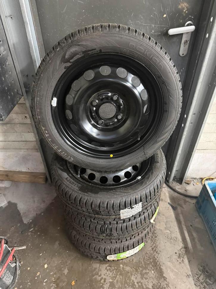 Nieuwe winterwielen Mitsubishi Colt 195/50 R15 86H, Autos : Divers, Autos divers Autre, Enlèvement