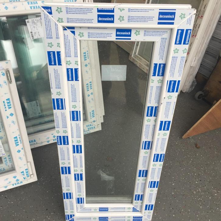 Uitbevoorrading van PVC-kozijnen en deuren grote voorraad, Huis en Inrichting, Badkamer | Complete badkamers, Ophalen