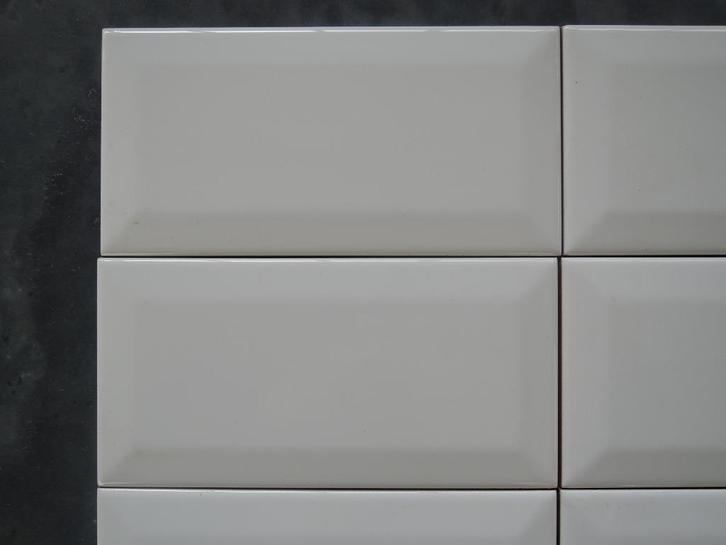 Metrotegels - Altair Ceramics - Wit - 10 x 30cm, Doe-het-zelf en Bouw, Plinten en Afwerking, Nieuw, Overige typen, Overige materialen