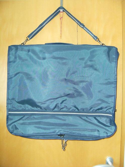 Porte-costume (valise/sac de voyage), Bijoux, Sacs & Beauté, Sacs | Sacs de voyage & Petits Sacs de voyage, Neuf, Bleu, 40 à 60 cm