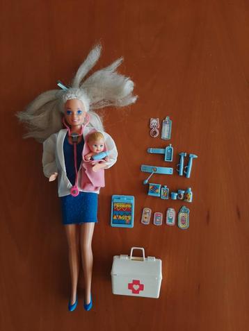 Dokter Barbie met baby., Enlèvement ou Envoi, Barbie