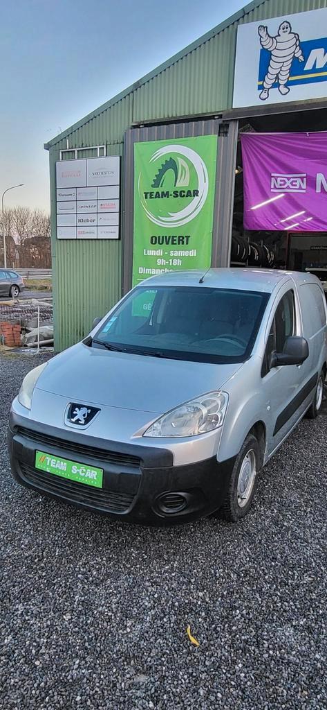 PEUGEOT PARTNER(UTILITAIRE)1600hdi 90cv garantie 12mois, Auto's, Peugeot, Bedrijf, Partner, Boordcomputer, Metaalkleur, Radio