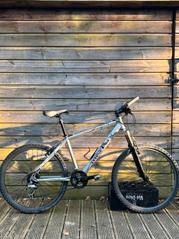 Mountainbike beschikbaar voor biedingen