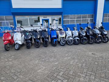 LOT VERKOOP : 100x scooter in stock , a klasse / b klasse  beschikbaar voor biedingen