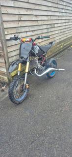 Watergekoelde 2 takt pitbike, Vélos & Vélomoteurs, Cyclomoteurs | Cyclomoteurs de cross, Enlèvement