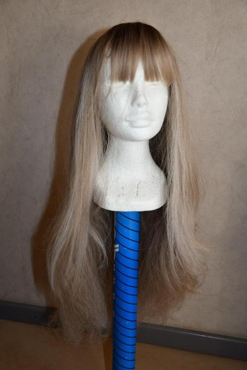 Lange blonde pruik - 75 cm, Handtassen en Accessoires, Uiterlijk | Haarverzorging, Gebruikt, Overige typen, Ophalen of Verzenden
