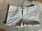 Jeansshort Dames Mango Maat 38(M), Vêtements | Femmes, Jeans, Neuf, Mango, Enlèvement ou Envoi, W30 - W32 (confection 38/40)