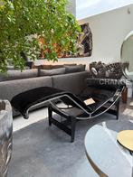 Cassina 4 Chaise longue Hairy Skin of Leder LC4 LC2 NIEUW, Ophalen, Nieuw, Metaal, High-end Furniture