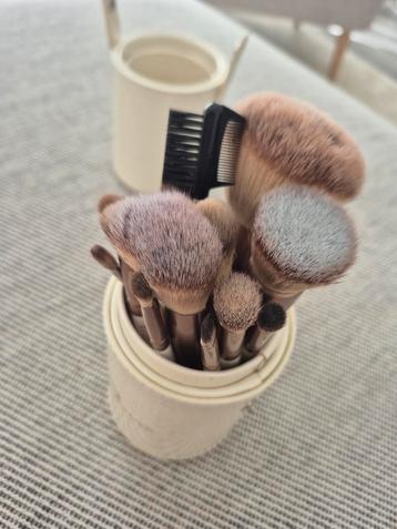 Luvia Cosmetics - Set met make-upborstels  beschikbaar voor biedingen