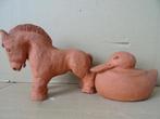 Design beeld paard pony en eend Terracotta 15cm en 9cm set, Ophalen of Verzenden, Gebruikt, Dier