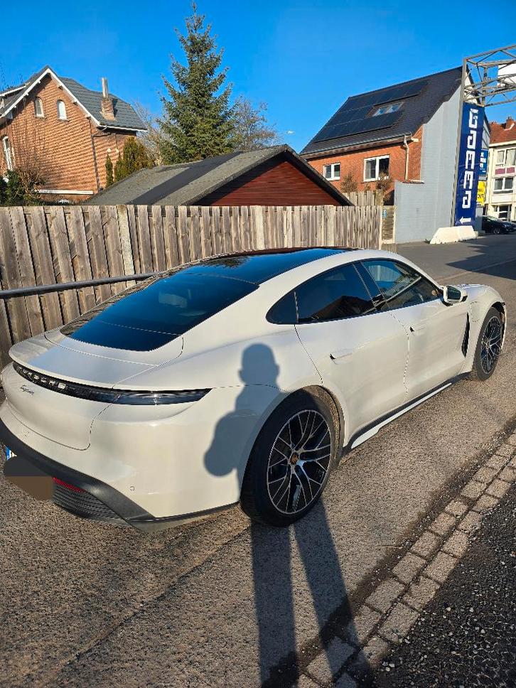 Porsche taycan, Autos, Porsche, Particulier, Taycan, Caméra 360°, ABS, Caméra de recul, Phares directionnels, Régulateur de distance