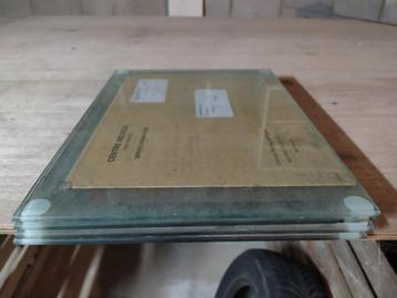 tablettes en verre 6mm 39 x 29 cm beschikbaar voor biedingen