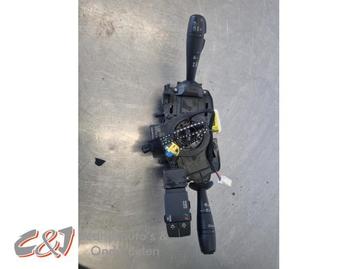 Combischakelaar Stuurkolom van een Renault Trafic beschikbaar voor biedingen