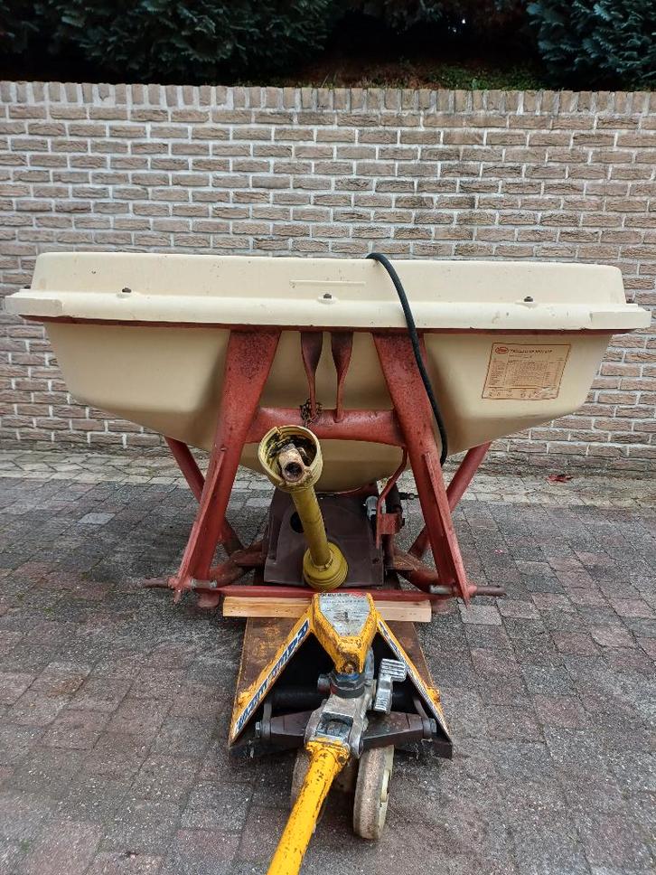 VICON IN ZEER GOEDE STAAT  HYDROLISCH OPEN EN DICHT, Zakelijke goederen, Landbouw | Werktuigen, Ophalen