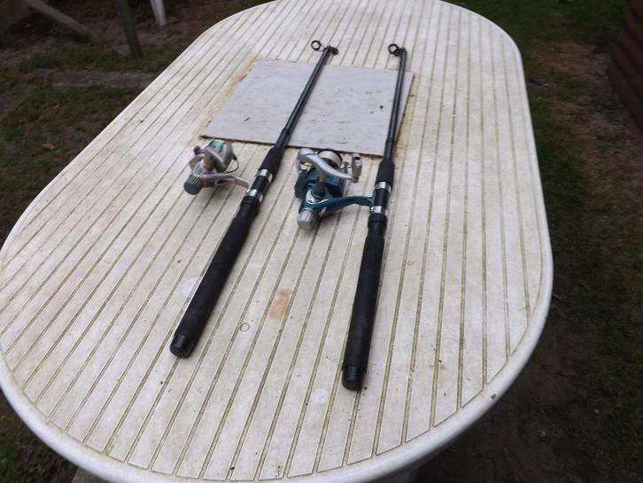 2 spinhengels merk ELITE 240 met molens op, Watersport en Boten, Hengelsport | Roofvissen, Gebruikt, Werphengel, Ophalen