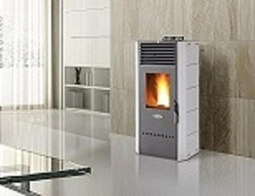 pelletkachel -40% . installatie kit 200 euro gratis, Huis en Inrichting, Kachels, Nieuw, Pelletkachel, Ophalen