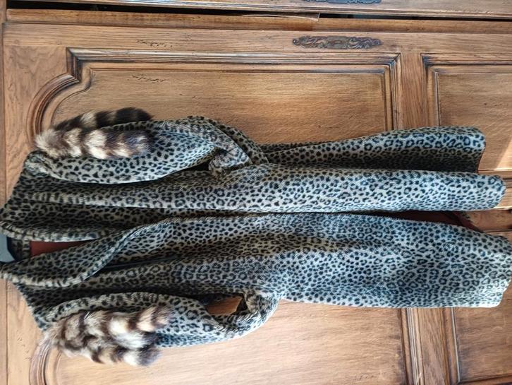 Stoere Imitatie bontmantel in leopard.  MAAT38>>42., Kleding | Dames, Jassen | Winter, Zo goed als nieuw, Bruin, Ophalen of Verzenden