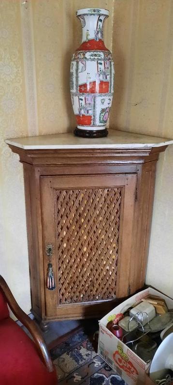 Diverse kasten, ook apart beschikbaar voor biedingen