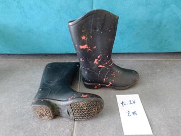 4 paires de bottes (pluie, cuir...) pour enfants, p. 27-31, Enlèvement ou Envoi, Utilisé, Garçon ou Fille, Bottes