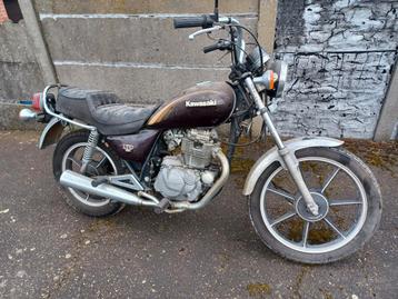 Kawasaki Z250Ltd '83 a trouvé un café racer bobber de 8785 k