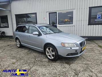 Volvo V70 2.4D Momentum Kleurcode 477 beschikbaar voor biedingen