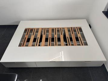 Bed ikea 140 met lade beschikbaar voor biedingen