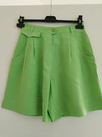 Short MONARI. maat 36, Kleding | Dames, Broeken en Pantalons, Groen, Gedragen, MONARI, Maat 36 (S)