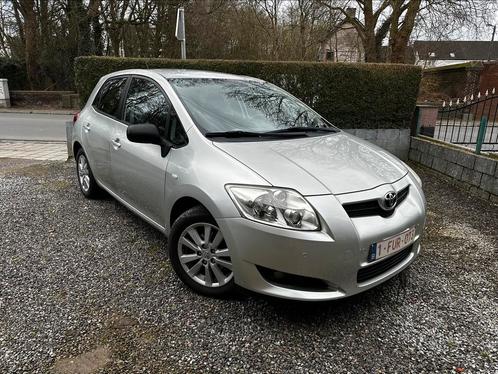 Toyota Auris 1.4i Carnet d’entretien Toyota, Auto's, Toyota, Particulier, Auris, Airbags, Airconditioning, Bochtverlichting, Centrale vergrendeling
